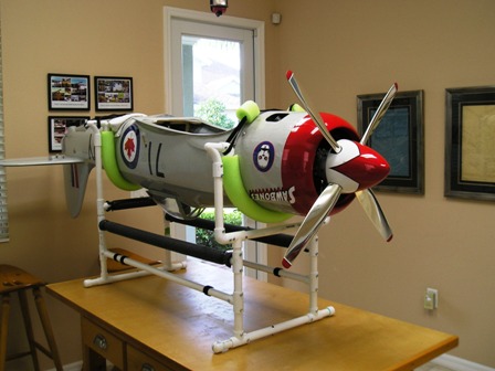 10 Improved fuselage stand